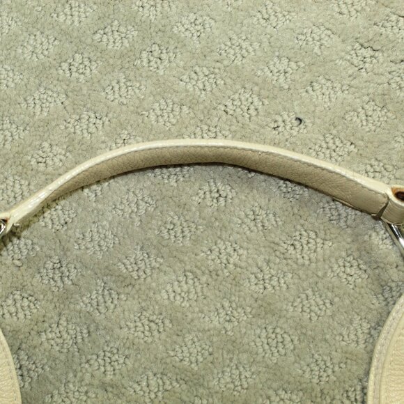 RARE CHIC!!! Furla Beige Pebble Leather Silver-Toned Grommet Shoulder Bag - Picture 12 of 14